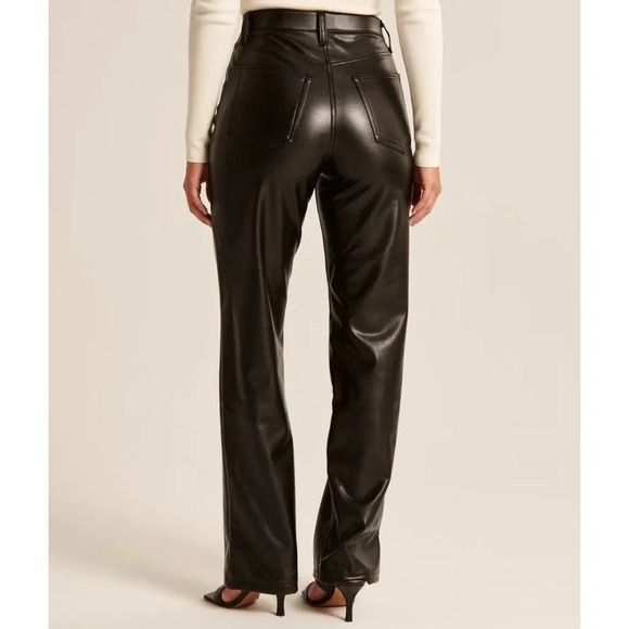 Abercrombie & Fitch The '90s Relaxed Jean Curve Love Black Faux Leather Size 14s - Picture 4 of 10